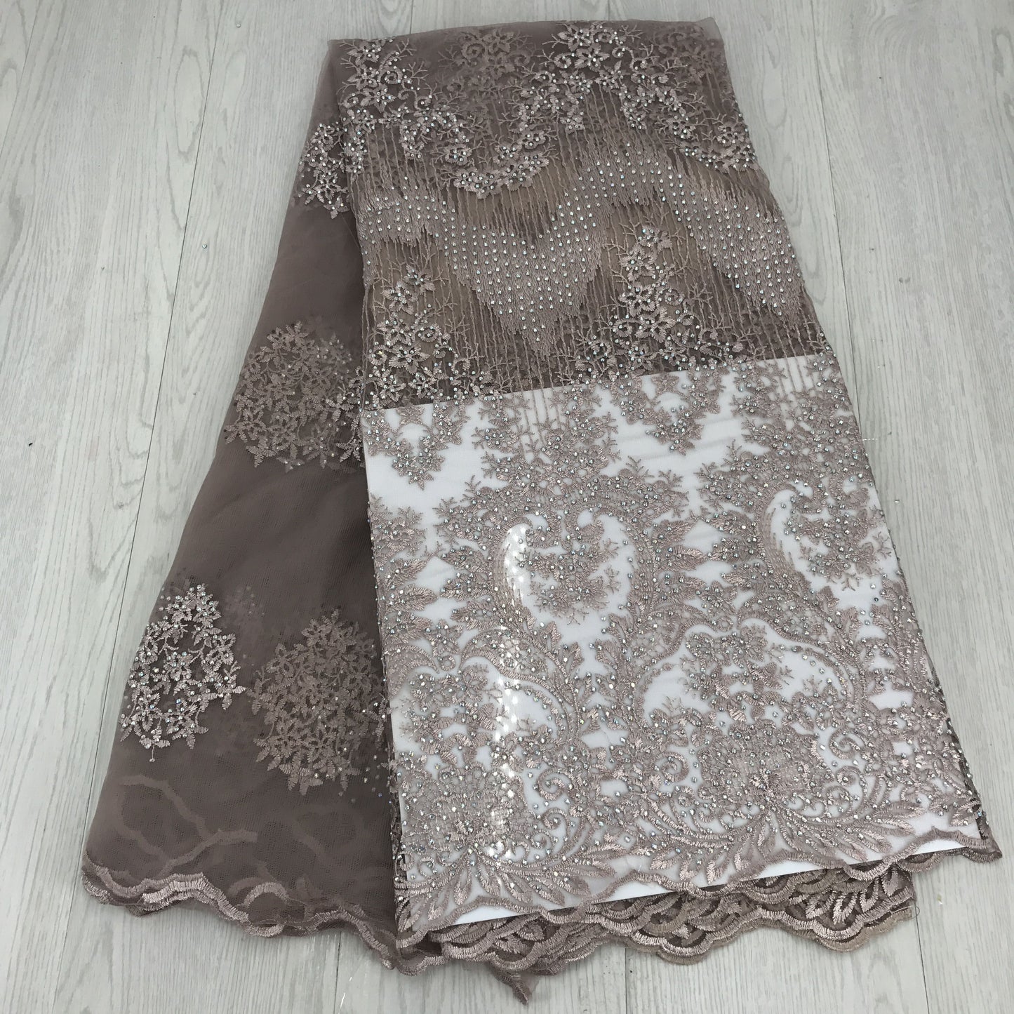 2025 Nigerian Embroidered  Lace Fabric High Quality 5 Yards African Lace Fabric Lace Wedding Dress for Women party Dress .DIY SEWING