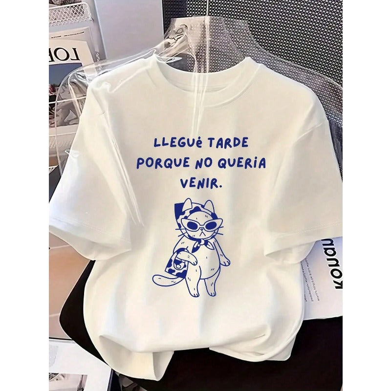 2026年春新作 スペイン語「LLEGUE TARDE PORQUE NO QUERIA VENIR」（来たくなかったから遅く来た） クールファッション 猫プリント カジュアル ラウンドネック 半袖 プラスサイズ Tシャツ ホワイト