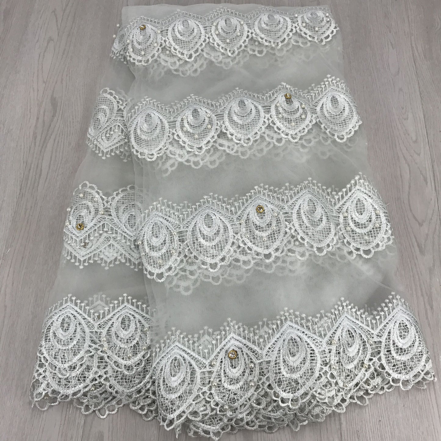 2025 Nigerian Embroidered  Lace Fabric High Quality 5 Yards African Lace Fabric Lace Wedding Dress for Women party Dress .DIY SEWING
