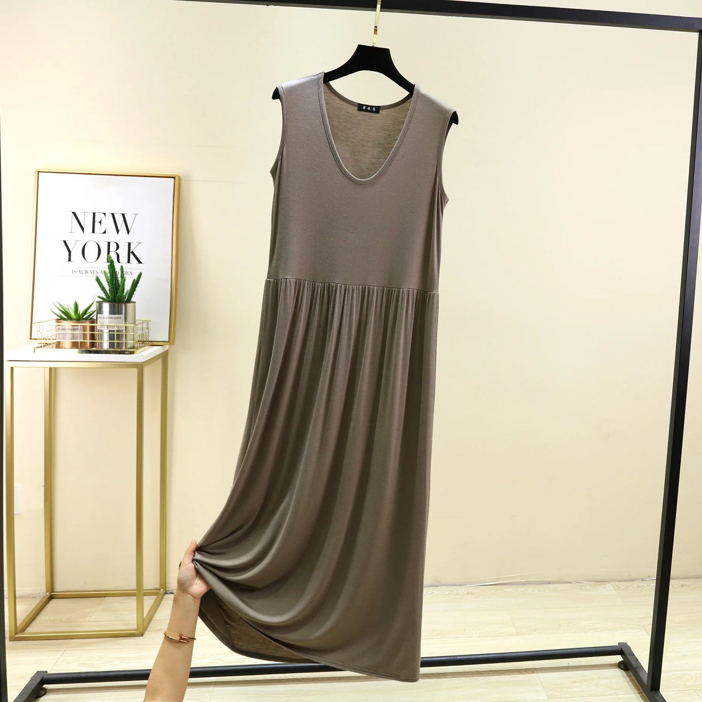 Plus size L to 6XL Women's dress Modal Sleeveless tank dress Pleated sleepdress Mid-Length waist-slimming dresses Loose homewear