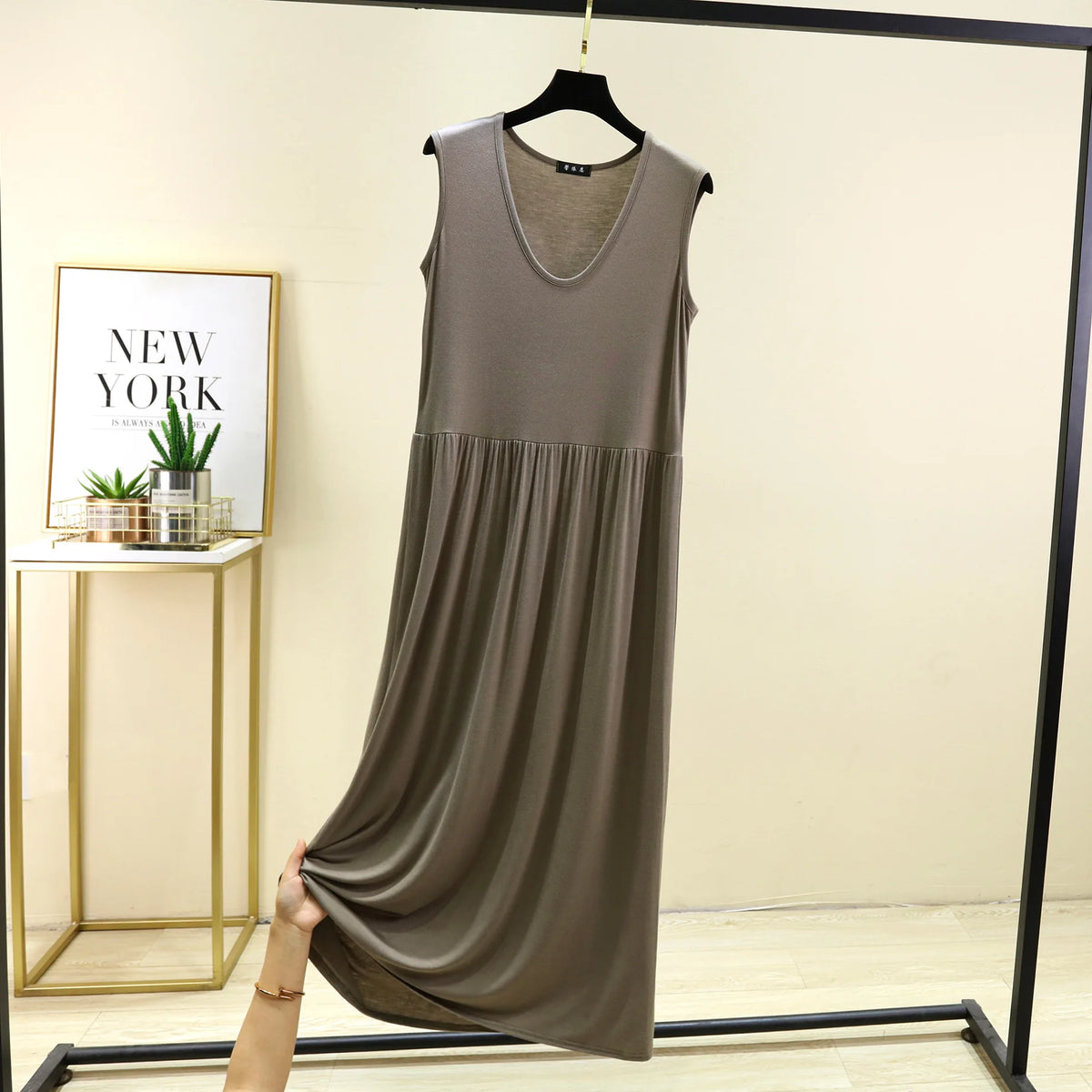 Plus size L to 6XL Women's dress Modal Sleeveless tank dress Pleated sleepdress Mid-Length waist-slimming dresses Loose homewear