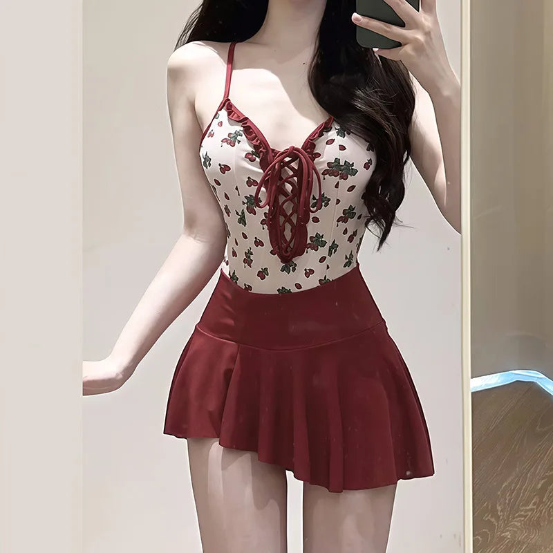 French Swimsuit Women's Bikini Beach Vacation Strawberry Print One-piece Sexy Backless Hot Spring Slim Suit Swimsuit Women